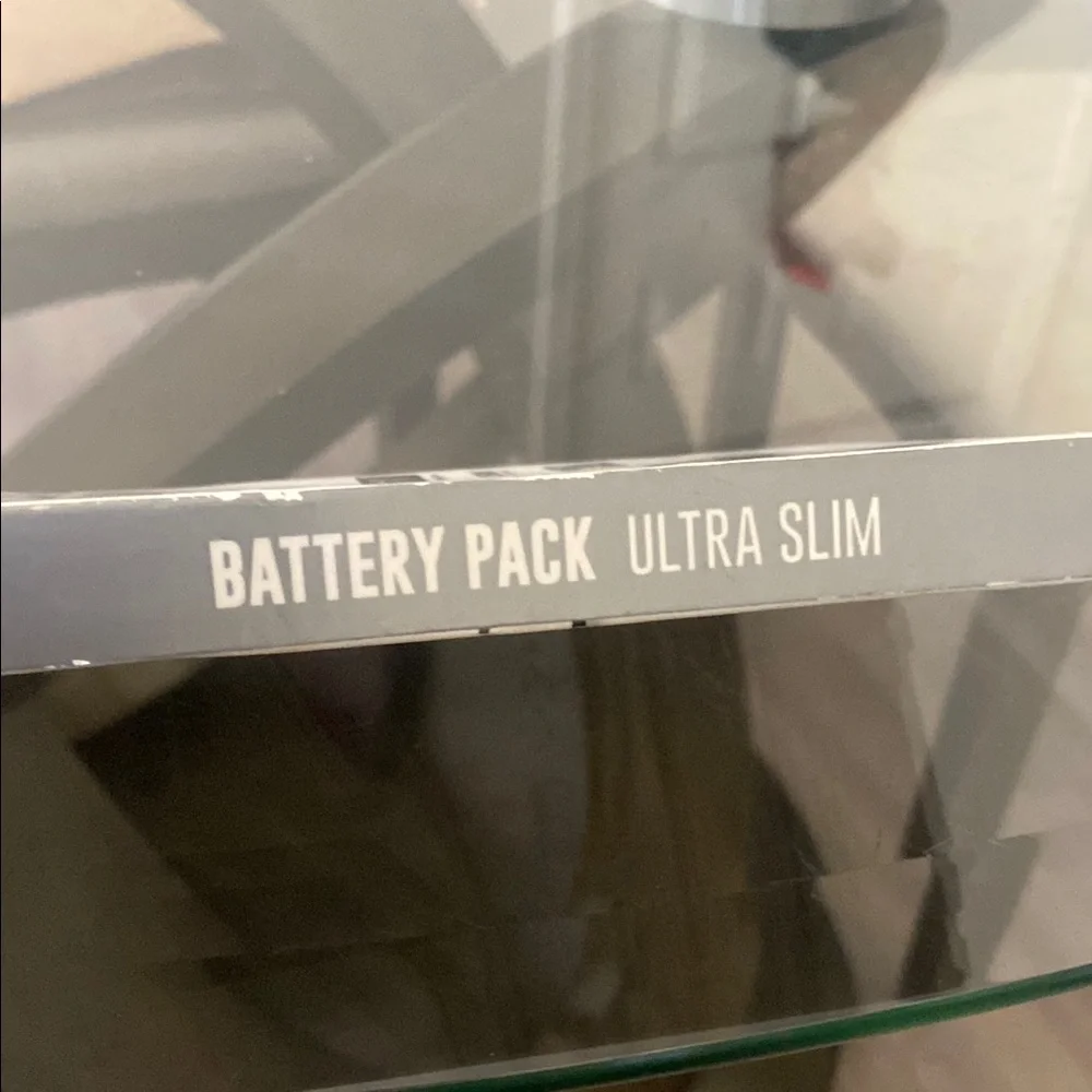 Ultra Slim 2500mAh Portable Battery Pack - Black